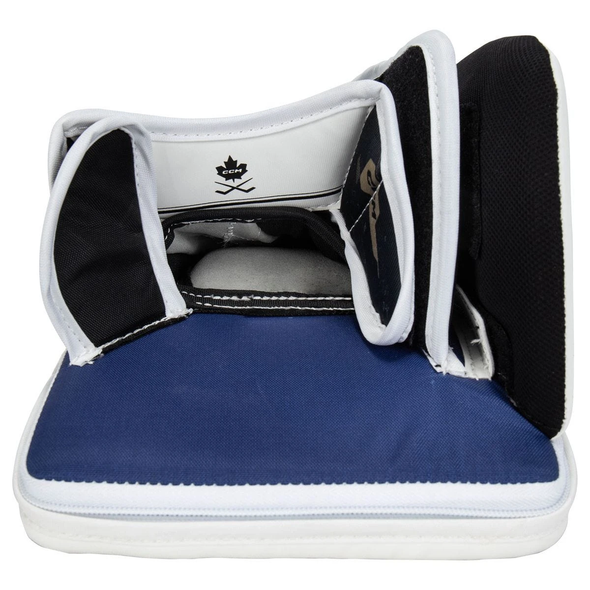 CCM Axis A2.5 Junior Goalie Blocker 7 CCM Axis A2.5 Junior Goalie Blocker - Image 5